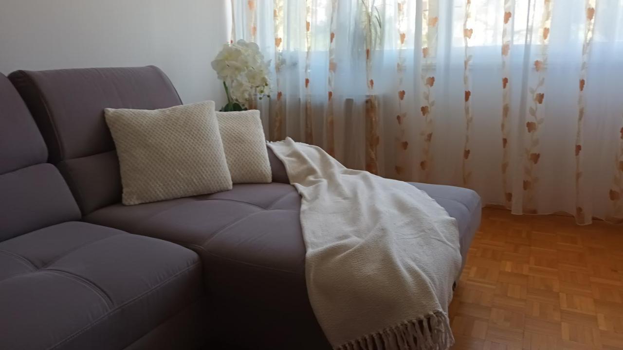 Leona Apartment-Perfect For Four สปลิท ภายนอก รูปภาพ