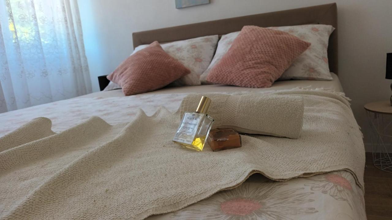 Leona Apartment-Perfect For Four สปลิท ภายนอก รูปภาพ