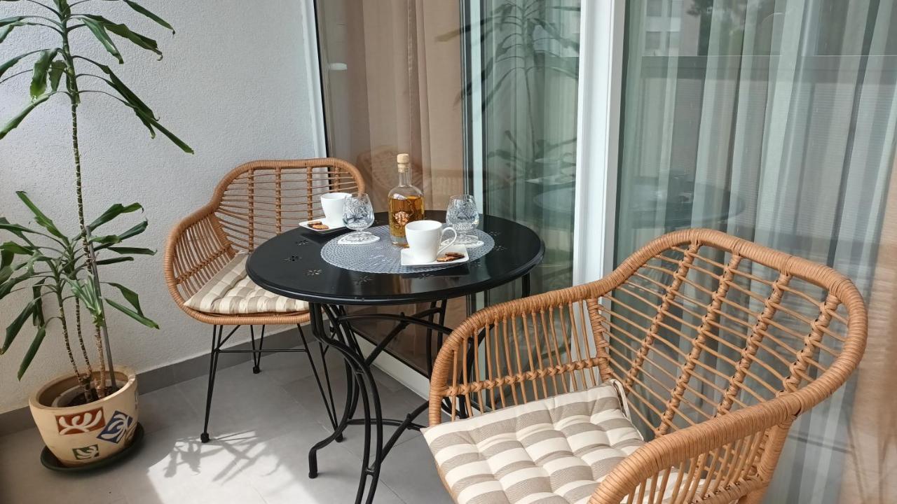 Leona Apartment-Perfect For Four สปลิท ภายนอก รูปภาพ