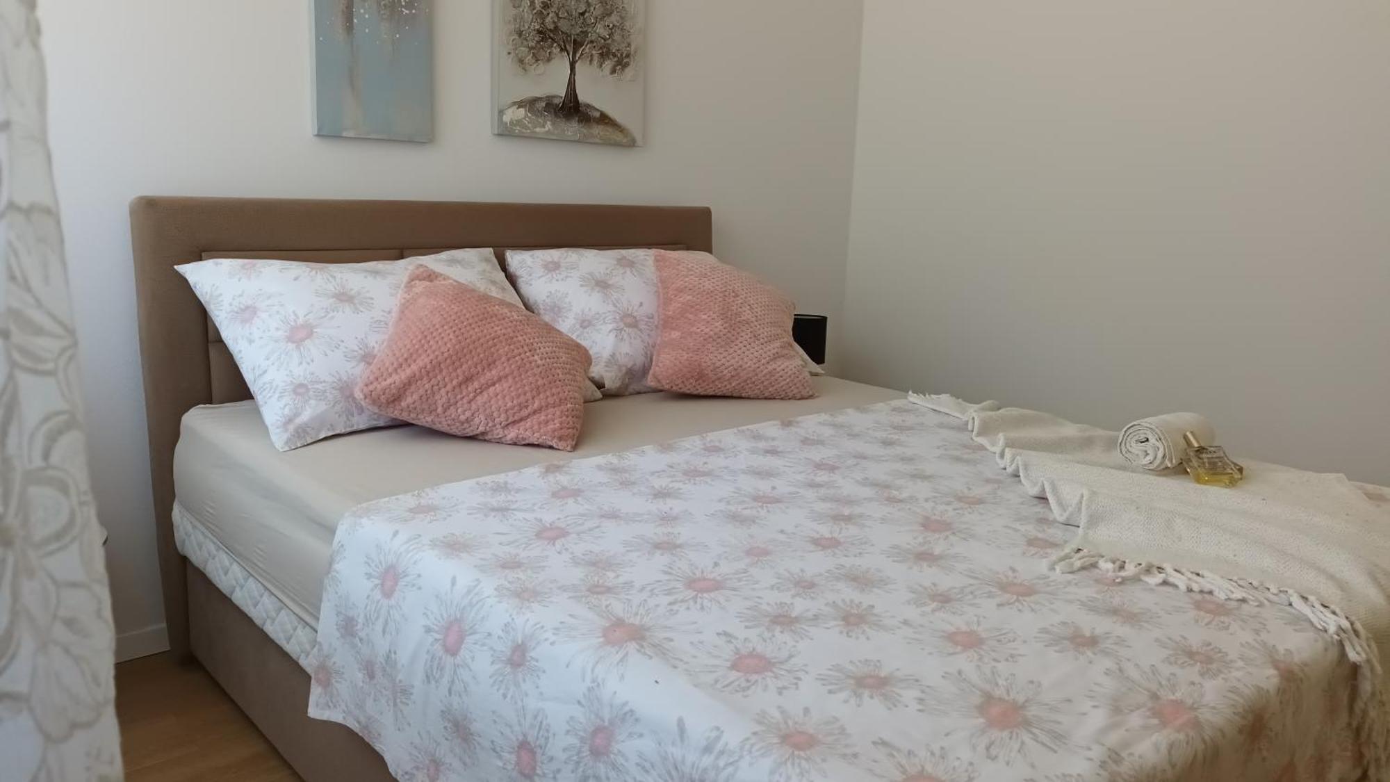 Leona Apartment-Perfect For Four สปลิท ภายนอก รูปภาพ