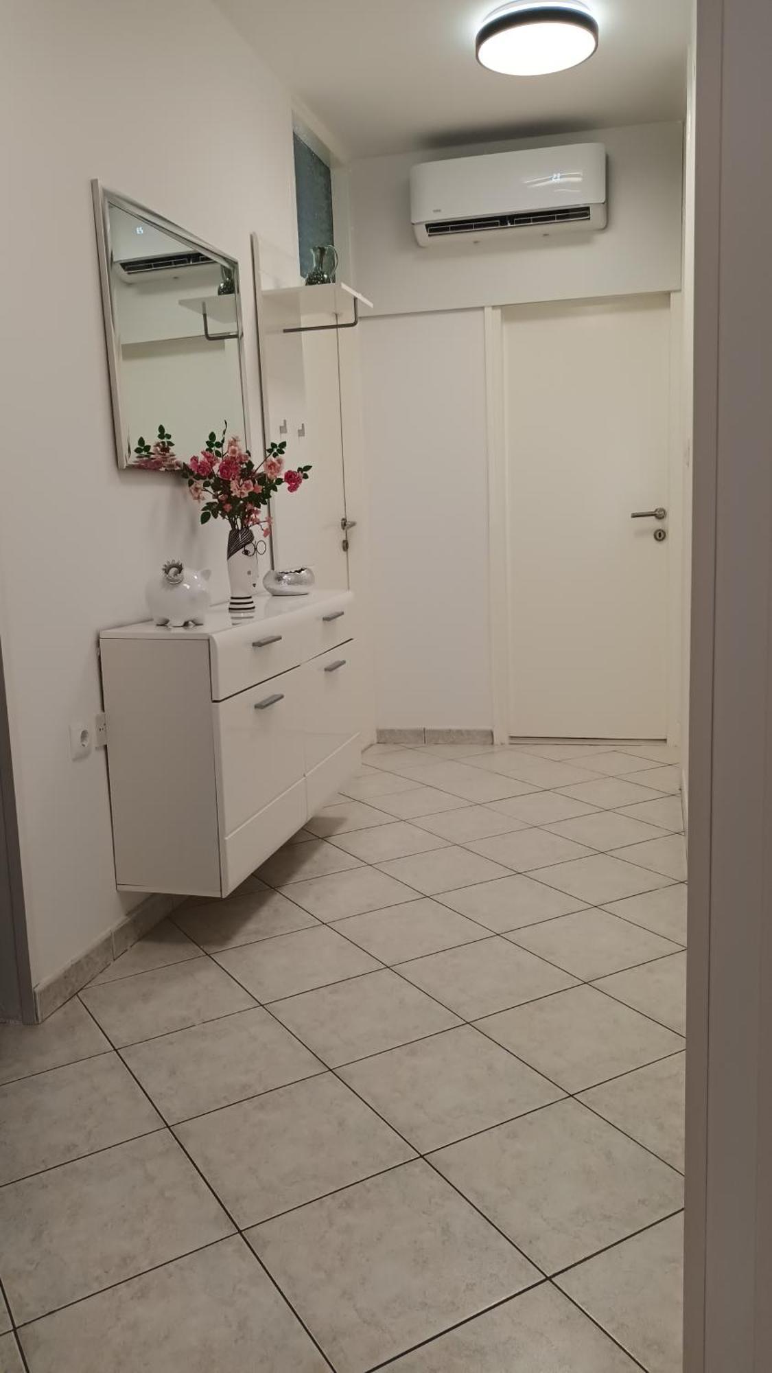 Leona Apartment-Perfect For Four สปลิท ภายนอก รูปภาพ