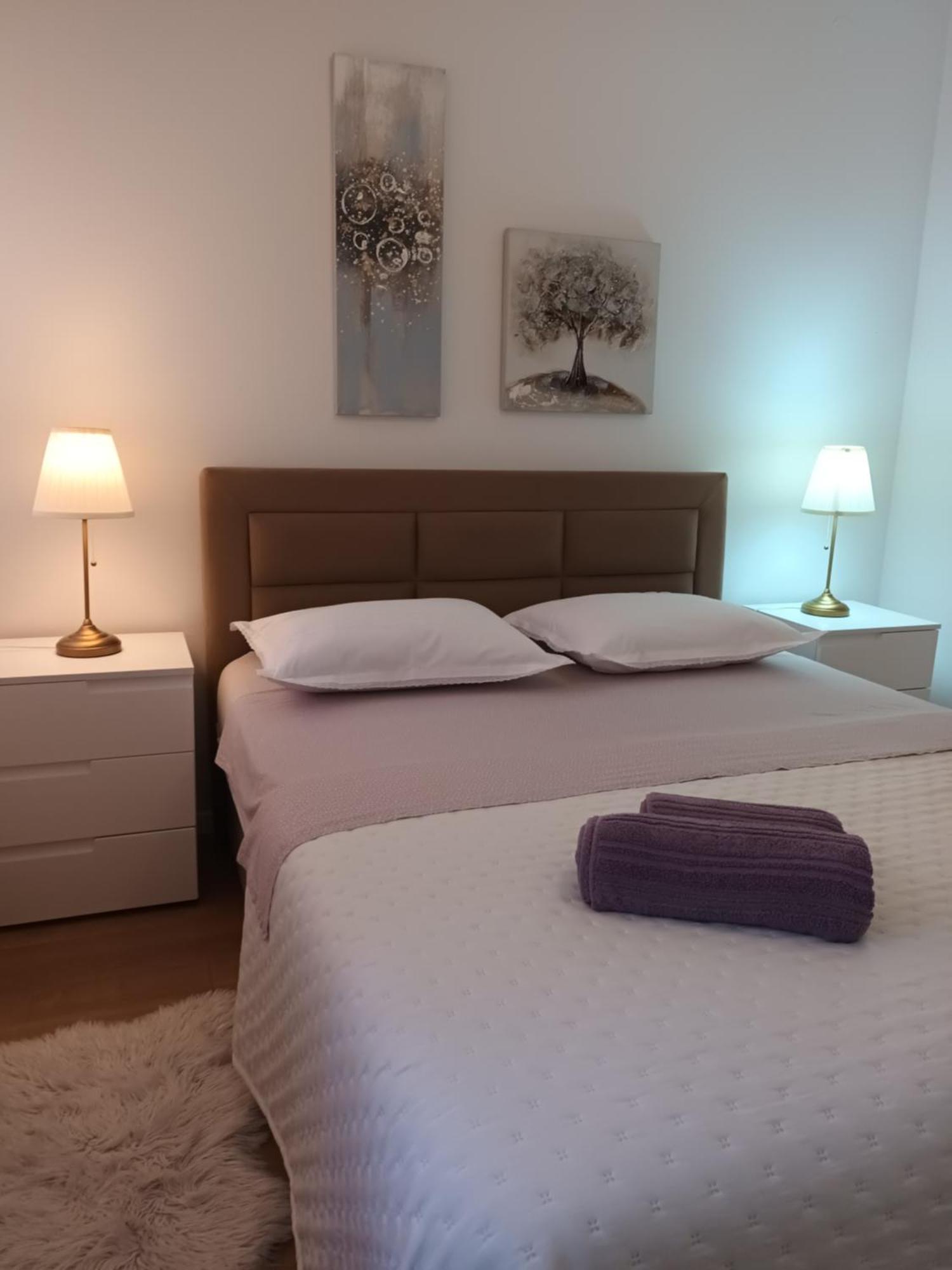 Leona Apartment-Perfect For Four สปลิท ภายนอก รูปภาพ